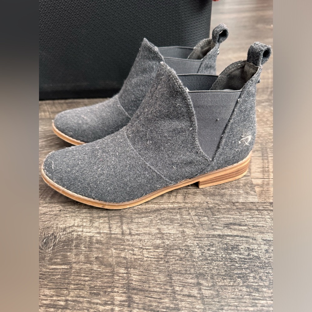 Grey Rocket Dog booties. Size 7.5